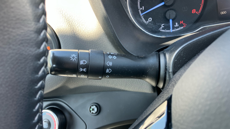 Toyota Yaris 1.5 VVT-i Icon Tech 5dr Petrol Hatchback